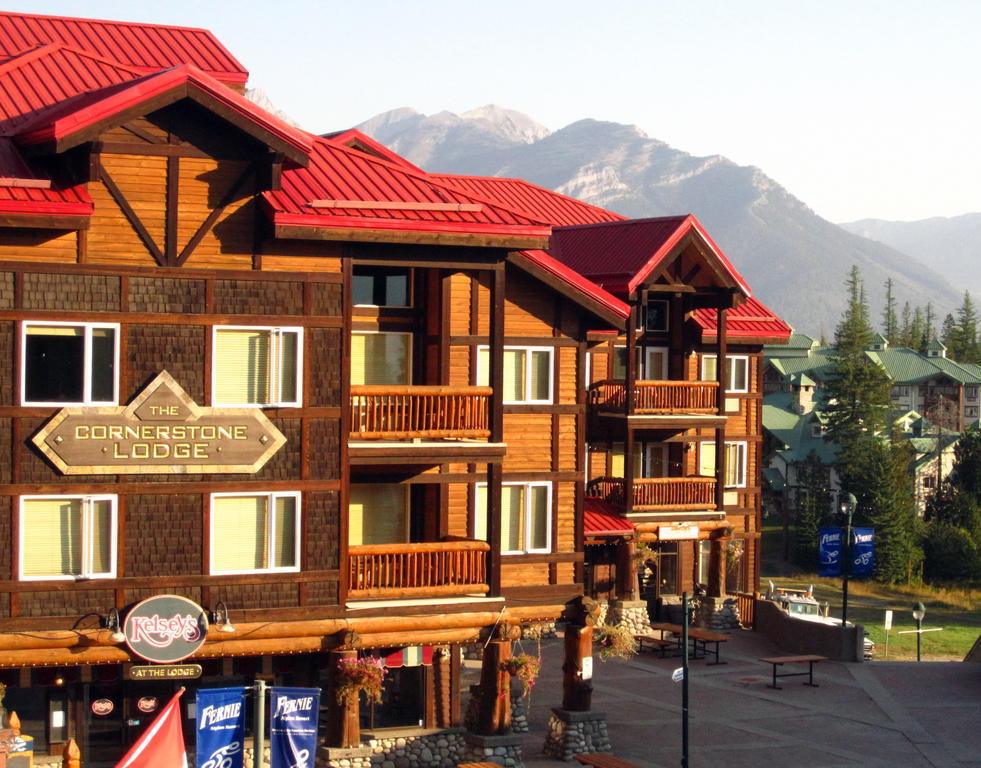 Cornerstone Lodge By Park Vacation Management Fernie Exterior foto